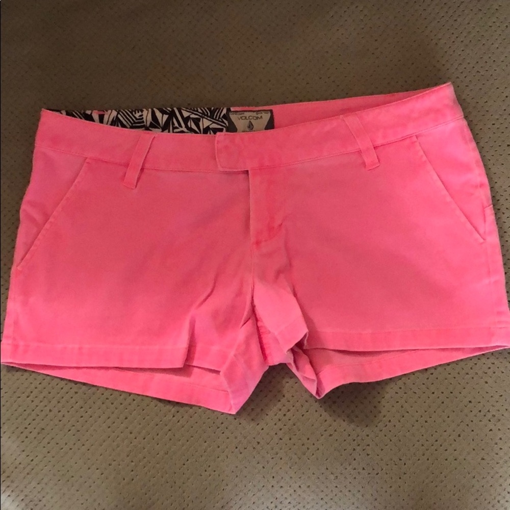 Junior’s Volcom size 5 shorts. Like new.